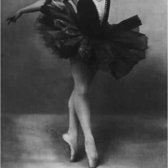 • C O S T U M E S • - Picture 13 of 13